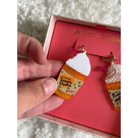 Betsey Johnson Orange White Pumpkin Spice Latte Drop Earrings NEW in Box - Picture 4 of 8